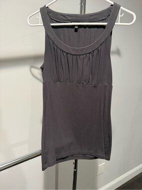 Express Scoop Neck Tank Top in Charcoal